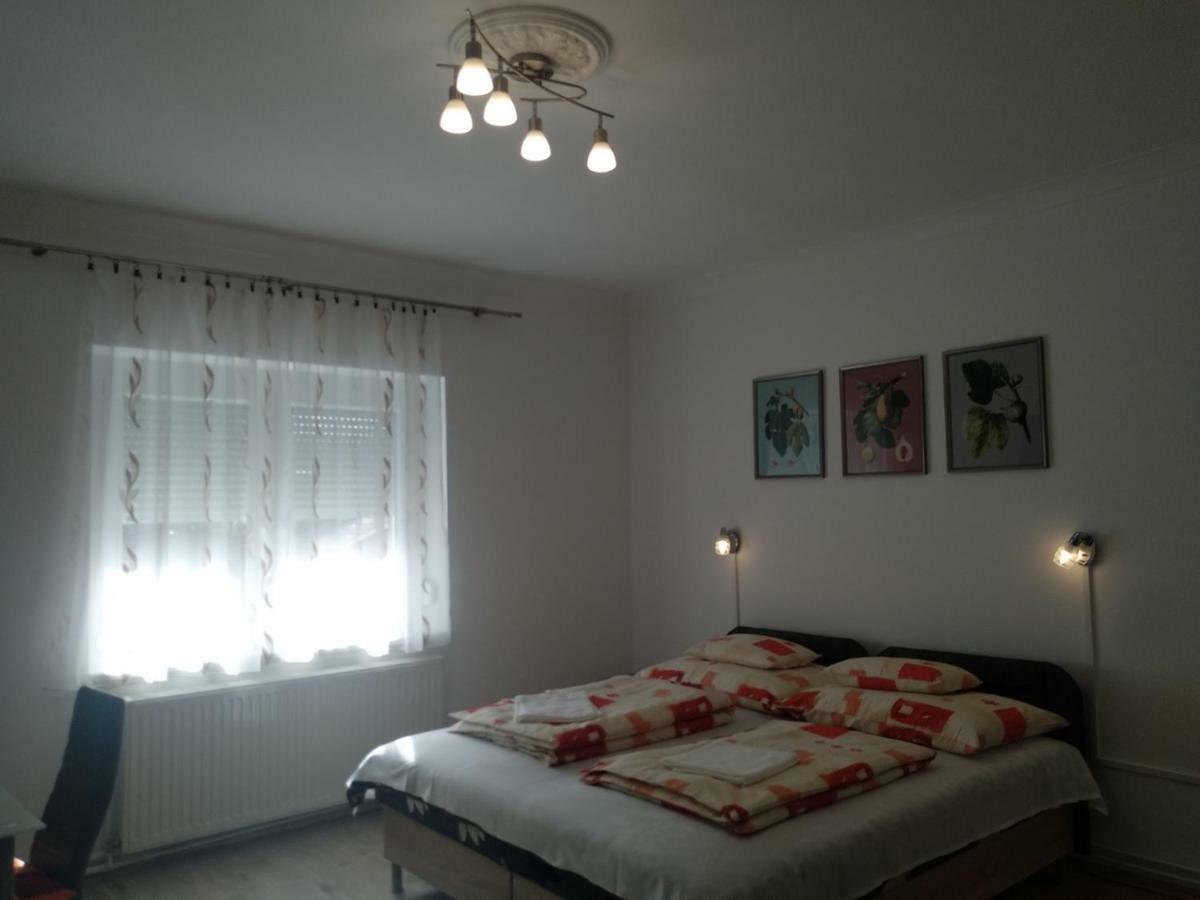 Fuege Vendeghaz Hotel Miskolc Luaran gambar